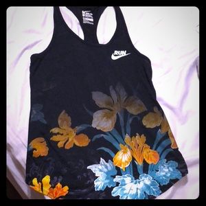Women’s Nike tropical flower racerback running Dri fit tank singlet small